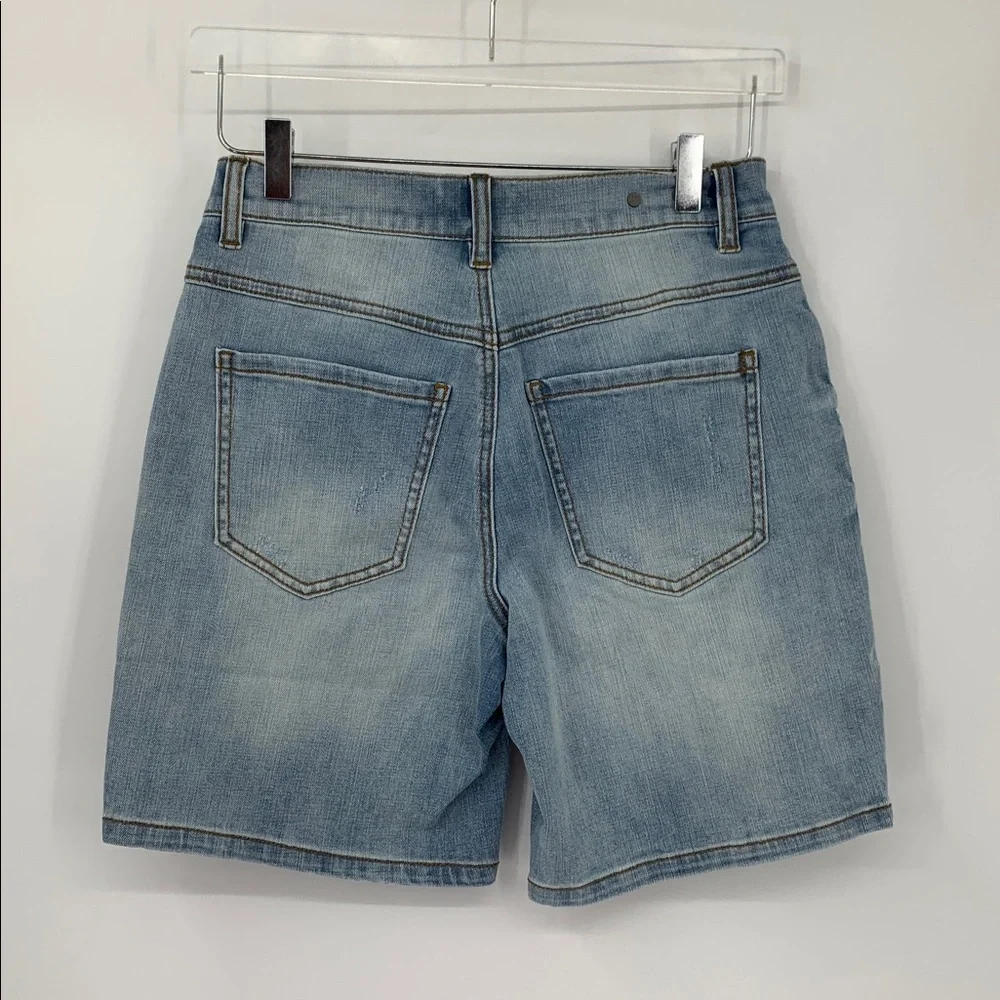 Cabi Austin denim jean shorts blue long Bermuda distressing stretch light new 2